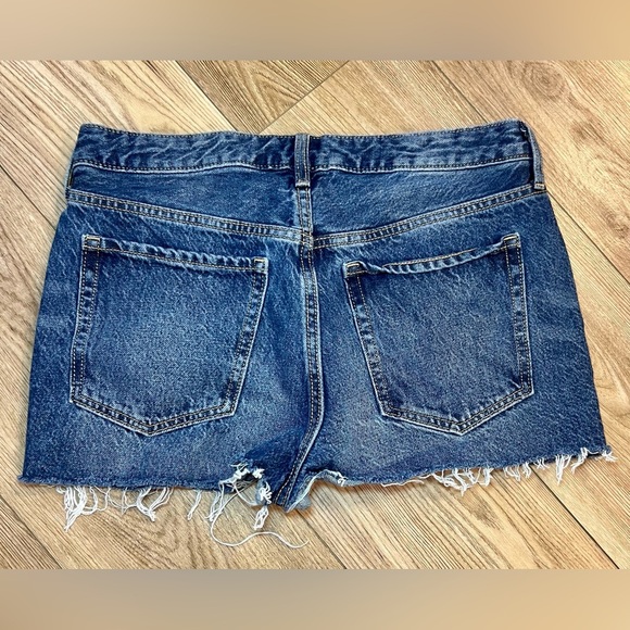 Old Navy OG Straight Denim Cut-Off Shorts with Button Fly - EUC sz 6 - Picture 2 of 5